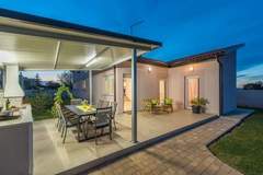 Ferienhaus - KAYAK - Ferienunterkunft in Novigrad (8 Personen)