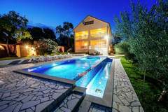 Ferienhaus - Holiday dream Uzelac - Ferienunterkunft in Kakma (14 Personen)
