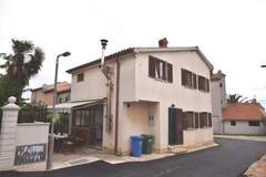Ferienhaus - Holiday Home Nina - Ferienunterkunft in Banjole (5 Personen)