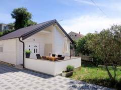 Ferienhaus - Ferienhaus, Bungalow Dada