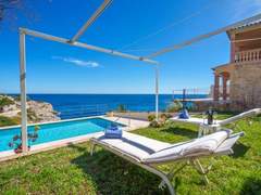 Ferienhaus - Ferienhaus Magrana Over The Sea (Private Pool).