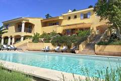 Ferienhaus, Exklusive Unterkunft - Villa Aramis - Villa in Le Muy (12 Personen)