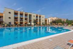 Ferienwohnung - Ginepri C 10 - Ferienunterkunft in Caorle (7 Personen)
