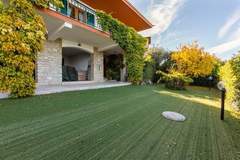 Ferienhaus, Exklusive Unterkunft - Villa Vista Garda - Ferienunterkunft in Torri del Benaco (10 Personen)