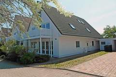 Ferienhaus - Ferienunterkunft in Breege (4 Personen)
