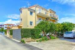 Ferienwohnung - Apartment Penic 2 - Ferienunterkunft in Kastel Stafilic (4 Personen)