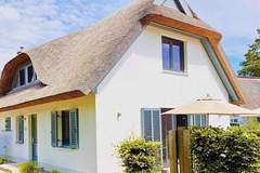 Ferienhaus - Ferienunterkunft in Glowe (5 Personen)