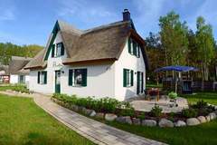Ferienhaus - Ferienunterkunft in Glowe (6 Personen)