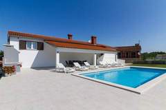 Ferienhaus - Ferienunterkunft in Svetvincenat (6 Personen)