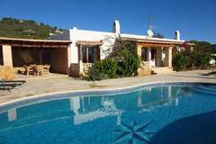 Ferienhaus - Villa Estrella - Ferienunterkunft in Es Cubells (6 Personen)