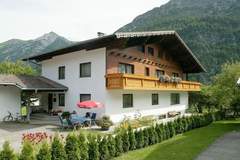 Ferienhaus - Ferienhaus - Ferienunterkunft in Holzgau (29 Personen)
