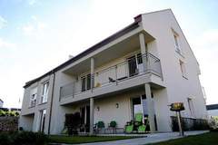 Ferienwohnung - Apartament nr 5 I piętro - Ferienunterkunft in Rewal (4 Personen)