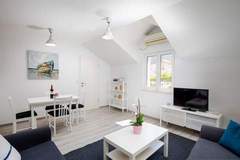 Ferienwohnung - Apartments Katarina - Two-Bedroom Apartment (4 Adults) - Između Ribnjaka Street no.1 - #2 - Ferienunterkunft in Dubrovnik (4 Personen)