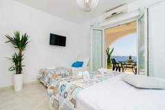 Ferienwohnung - Apartments A&M - Studio with Terrace and Sea View (A3) - Ferienunterkunft in Mlini (3 Personen)