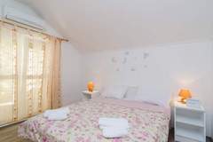Ferienwohnung - Guest House Daniela - Double Room with Terrace and Sea View - SOBA 8 - Ferienunterkunft in Mlini (2 Personen)