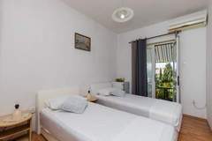 Ferienwohnung - Guest House Bradas- Twin  Room with Shared Bathroom No4 - Ferienunterkunft in Dubrovnik (2 Personen)