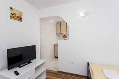 Ferienwohnung - Apartments Djurkovic - Two-Bedroom Apartment with Shared Terrace and Sea View - Ferienunterkunft in Mlini (4 Personen)