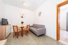 Ferienwohnung - Apartments Lucija - One Bedroom Apartment with Terrace - Ferienunterkunft in Dubrovnik (2 Personen)