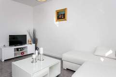 Ferienwohnung - Apartment Dupčić - Two Bedroom Apartment with Balcony - Ferienunterkunft in Dubrovnik (6 Personen)