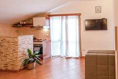 Ferienwohnung - Apartments Senjo - One Bedroom Apartment with Balcony and Side Sea View (Apartman 6) - Ferienunterkunft in Cavtat (5 Personen)