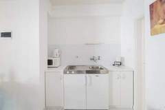 Ferienwohnung - Apartments Veve - Studio Apartment with Terrace Sea View(Vanessa) (ST) - Ferienunterkunft in Postira (2 Personen)