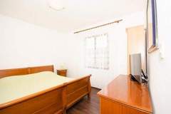 Ferienwohnung - Guest House Rooms Rose - Romantic Double Room with Balcony and Sea View (No.1) - Ferienunterkunft in Molunat (2 Personen)
