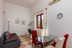 Ferienwohnung - Apartments Franka - One Bedroom Apartment with Terrace and Garden View (A2+1) - Ferienunterkunft in Dubrovnik (3 Personen)