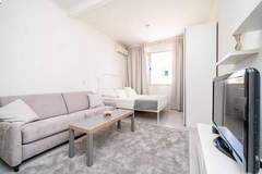 Ferienwohnung - Apartment Larissa - Studio Apartment with Terrace and Partial Sea View - Ferienunterkunft in Dubrovnik (2 Personen)