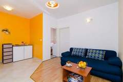 Ferienwohnung - Apartments & Rooms Tapera- Comfort One-Bedroom Apartment with Terrace and Garden View ( NARANČASTI 1 ) - Ferienunterkunft in Dubrovnik (4 Personen)