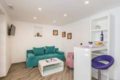 Ferienwohnung - Apartments Villa Peragro - One Bedroom Apartment (LJUBIČASTI) - Ferienunterkunft in Dubrovnik (2 Personen)