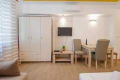 Ferienwohnung - Guest House Mia (ST) - Standard Studio (A1) - Ferienunterkunft in Split (4 Personen)