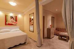 Ferienwohnung - Hotel Pansion Villa Antonio - Standard Triple Room 28 - Ferienunterkunft in Orebić (3 Personen)