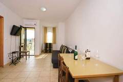 Ferienwohnung - Apartments Čiovo - Comfort One Bedroom Apartment with Terrace (A2) - Ferienunterkunft in Okrug Gornji (3 Personen)