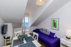 Ferienwohnung - Amorino of Dubrovnik Apartment - Two Bedroom Apartment with Terrace and Sea View (Apartment Ruzmarin) - Ferienunterkunft in Dubrovnik (5 Personen)
