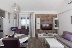 Ferienwohnung - Apartment H&D - Two Bedroom Apartment with Balcony and Sea View - Ferienunterkunft in Dubrovnik (6 Personen)