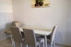 Ferienwohnung - House Karlo Apartments - One-Bedroom Apartment with Terrace and Sea View (A1) - Ferienunterkunft in Omis (3 Personen)