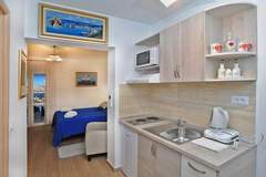 Ferienwohnung - Nika Family Apartments - Comfort Studio Apartment with Balcony and Sea View (A4) - Ferienunterkunft in Dubrovnik (2 Personen)