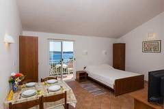 Ferienwohnung - Villa Dubravka - Premium One Bedroom Apartment with Balcony and Sea View (Apartman 5) - Ferienunterkunft in Mlini (4 Personen)