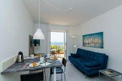 Ferienwohnung - Villa Panorama Dubrovnik (A1) - Deluxe One Bedroom Apartment with Terrace and Sea View - Ferienunterkunft in Mlini (3 Personen)