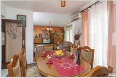 Ferienwohnung - Apartments Tomić (ST) - Three Bedroom Apartment with Balcony A1 - Ferienunterkunft in Split (8 Personen)
