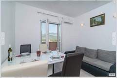 Ferienwohnung - Apartments Tomić (ST) - Two Bedroom Apartment with Balcony A3 - Ferienunterkunft in Split (6 Personen)