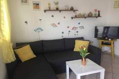 Ferienwohnung - Apartments Roko (ST) - Economy One Bedroom Apartment with Shared Terrace (A2) - Ferienunterkunft in Split (4 Personen)