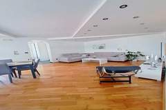 Ferienwohnung - Apartment The Big Chill - Three Bedroom Apartment with Terrace, Balcony and Jacuzzi - Ferienunterkunft in Dubrovnik (6 Personen)