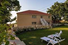 Ferienwohnung - Apartments Belenum - Double Room with Balcony and Sea View (no.2) - Ferienunterkunft in Mlini (2 Personen)