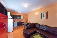 Ferienwohnung - Apartments Karen - Two Bedroom Apartment with Balcony (A1) - Ferienunterkunft in Vinisce (6 Personen)