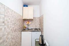 Ferienwohnung - Villa Marija-Double room with Kitchen and Terrace-6 - Ferienunterkunft in Mlini (2 Personen)