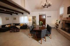 Ferienhaus, Exklusive Unterkunft - Stone Villa Olea-Three Bedroom Villa with Pool - Ferienunterkunft in Supetar (8 Personen)
