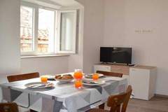 Ferienwohnung - PK Apartments - Dubrovnik - Two Bedroom Apartment with city view 1 - Ferienunterkunft in Dubrovnik (3 Personen)