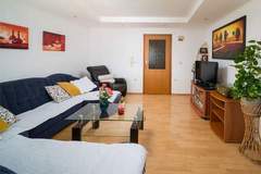 Ferienwohnung - Apartments Tomas - Four Bedroom Apartment with Balcony(A4) - Ferienunterkunft in Omis (8 Personen)