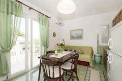 Ferienwohnung - Apartments Fortuna - One Bedroom Apartment with Balcony (Green) - Ferienunterkunft in Mirca (2 Personen)